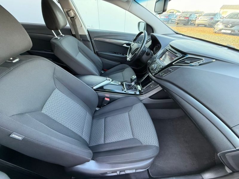 hyundai-i40-2012-1-7-diesel-136-cp-243-000-km