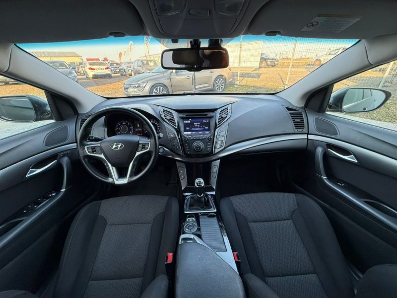 hyundai-i40-2012-1-7-diesel-136-cp-243-000-km