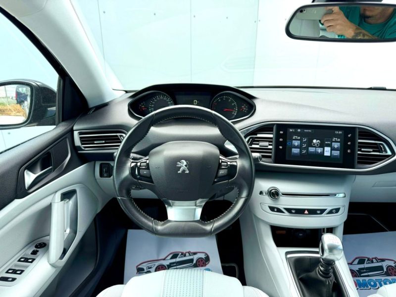 peugeot-308-1-6i-125cp-manuala-11-2013