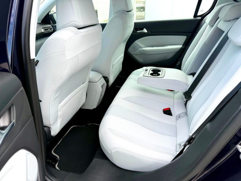 peugeot-308-1-6i-125cp-manuala-11-2013