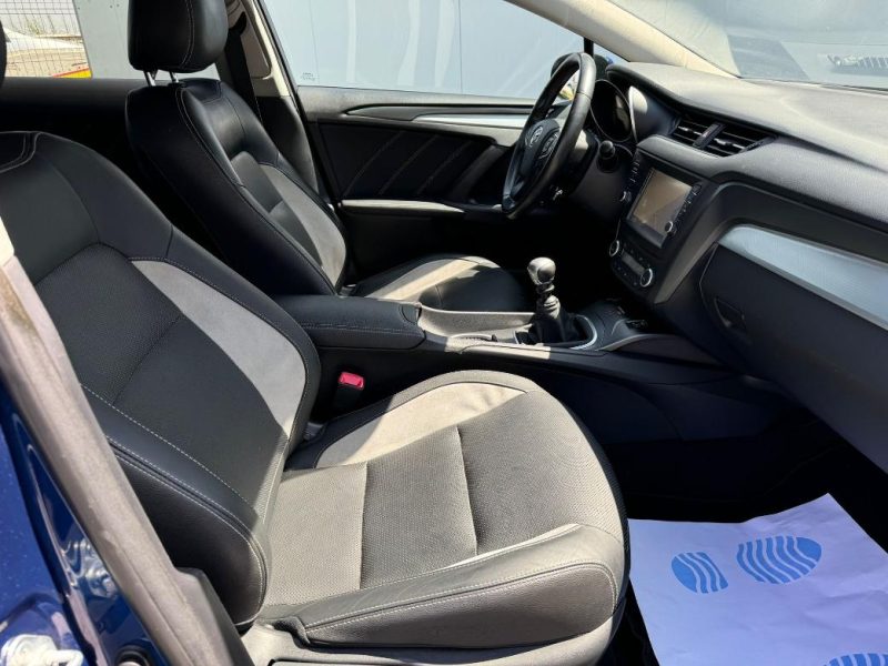 toyota-avensis-executive-2015-2-0-diesel-143-cp-192-000-km